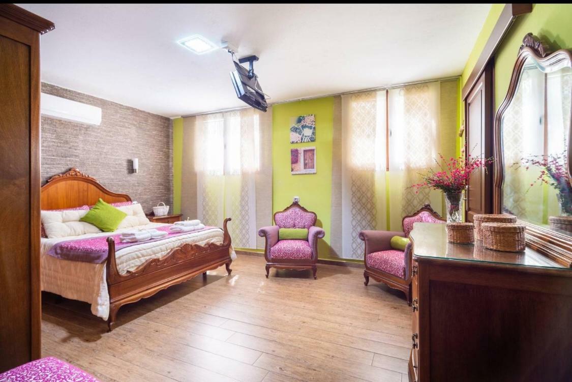 Casa Roque Aguayro *